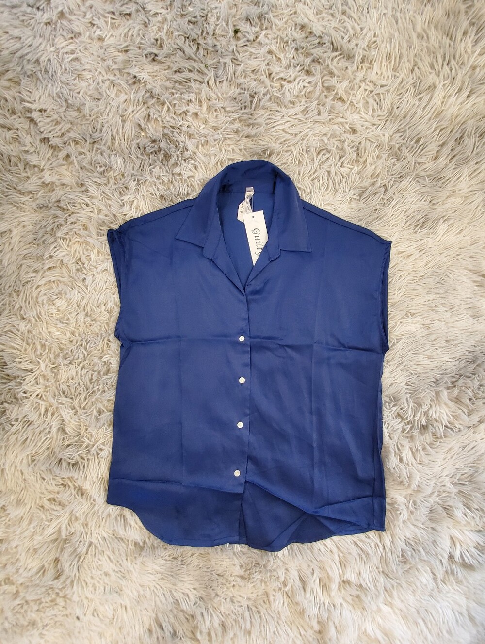 NWT Chic Sleeveless Button-Front Blouse in Blue